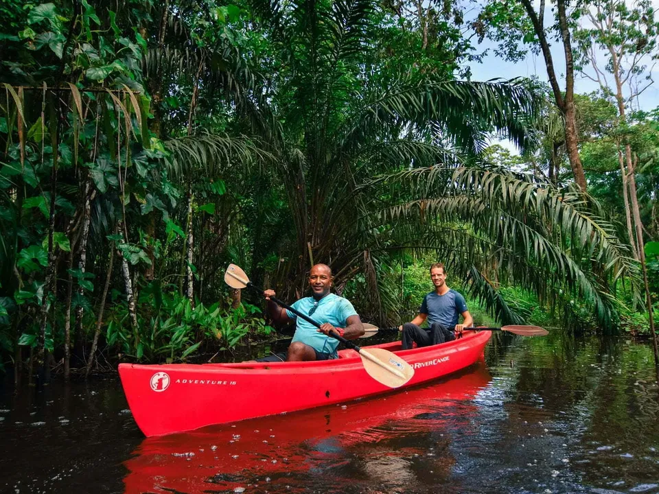 Rondreizen Suriname Peperpot Kano tour